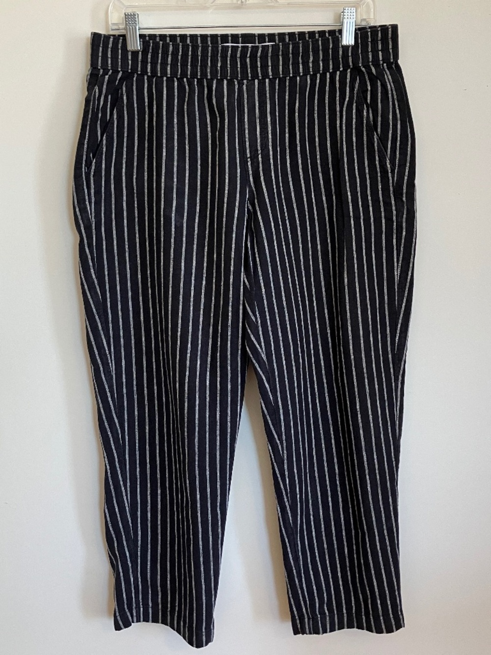 Sonoma black & white stripe capris